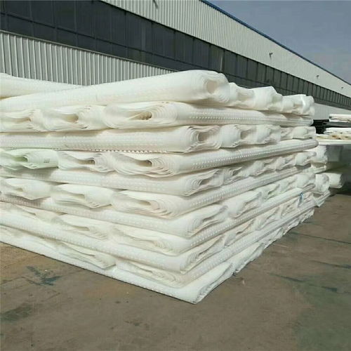 舞鋼樓頂花園排水板施工便捷，打造綠色建筑新標桿